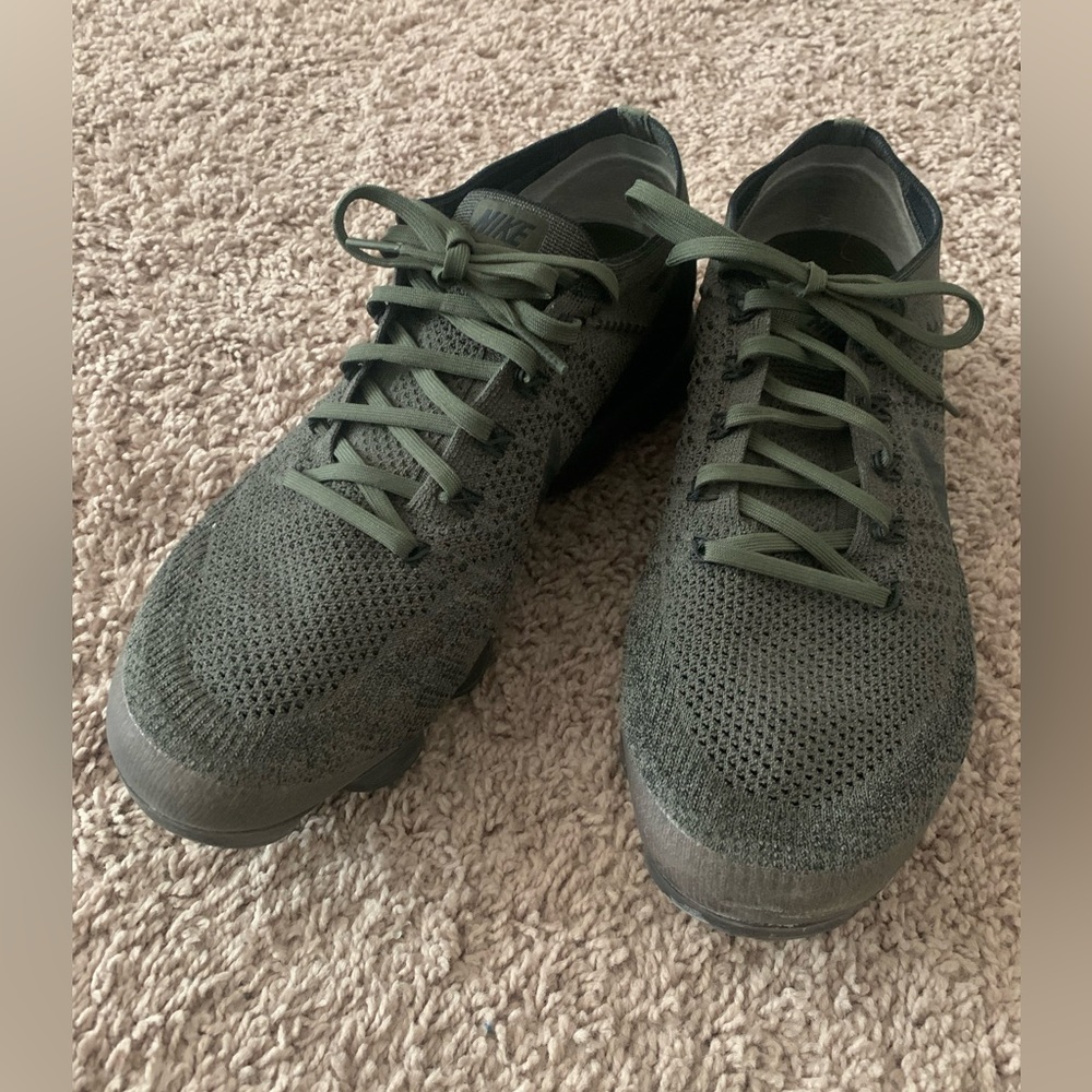 Nike vapormax flyknit 1 green Sz 12